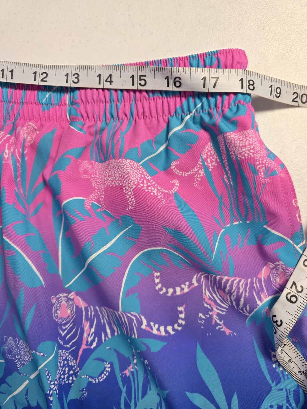 Chubbies Swim Trunks XXL 5.5" Inseam Tiger Jungle Print Pink Blue - Picture 6 of 9